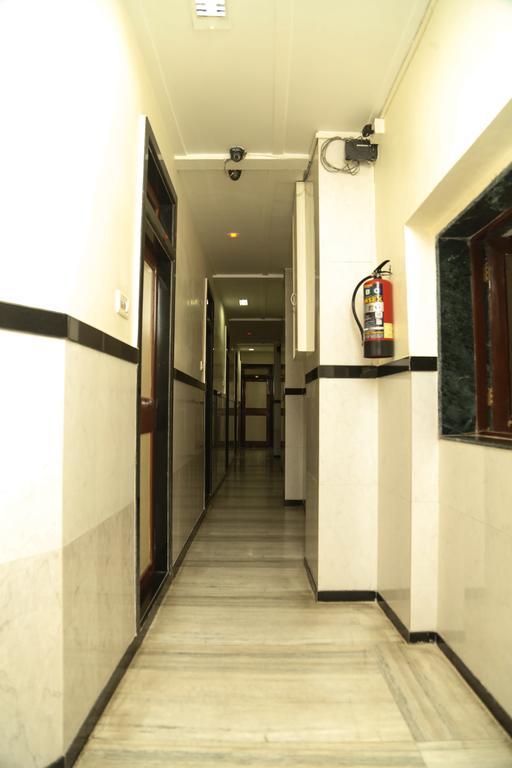 Traveller'S Inn Hotel - Fort 孟买 外观 照片