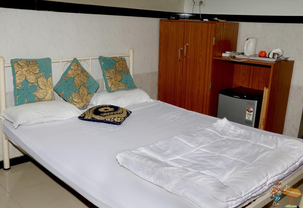 Traveller'S Inn Hotel - Fort 孟买 外观 照片