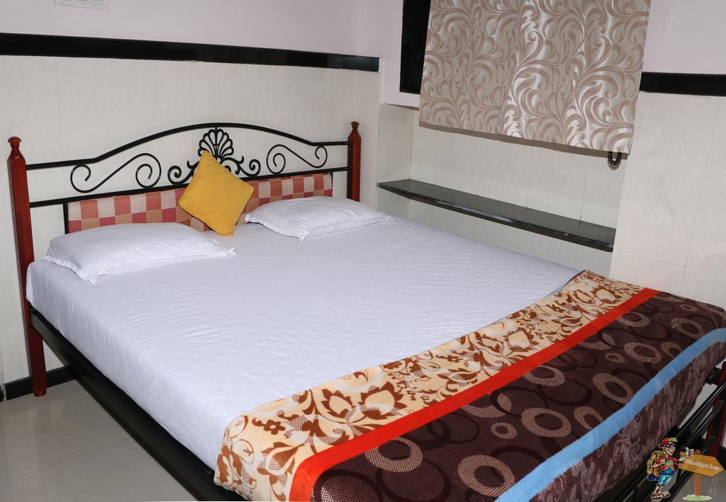 Traveller'S Inn Hotel - Fort 孟买 外观 照片
