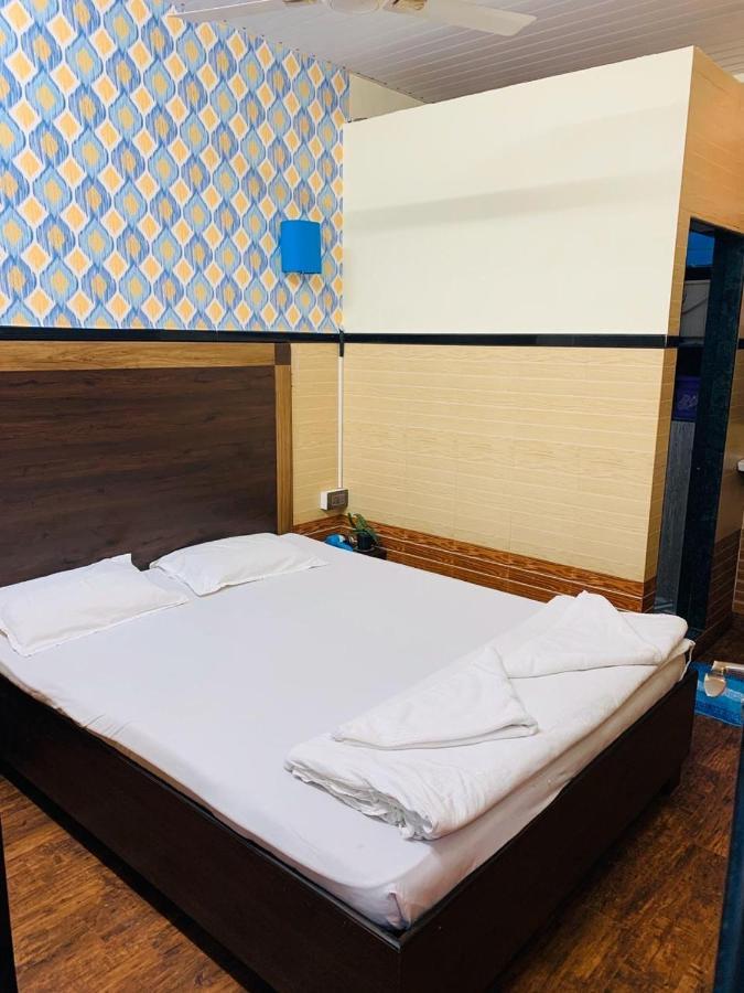 Traveller'S Inn Hotel - Fort 孟买 外观 照片